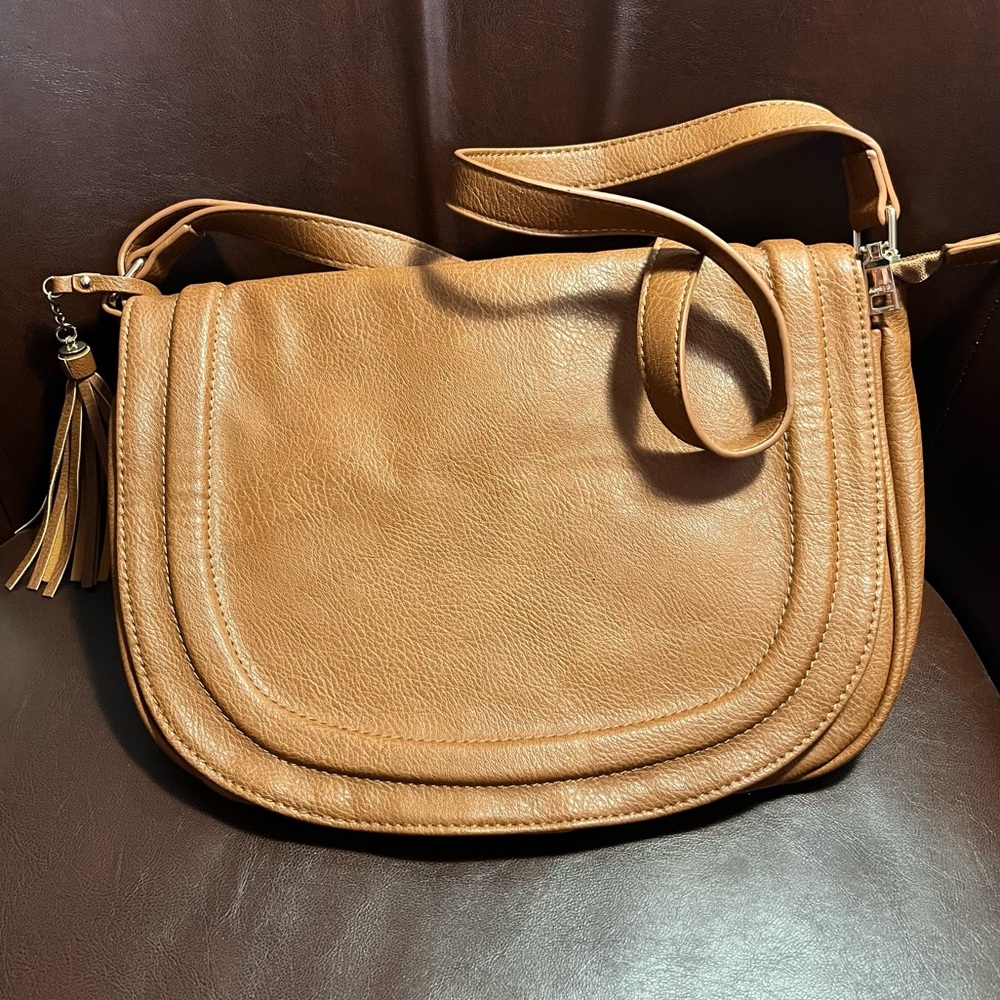 NEW Brown Saddlebag by Amelie Galanti